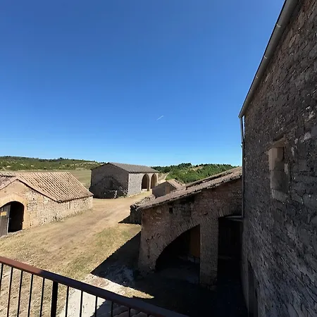 Ferienhaus Domaine Avec Vue Cirque Du Levancou Saint-Georges-de-Luzençon
