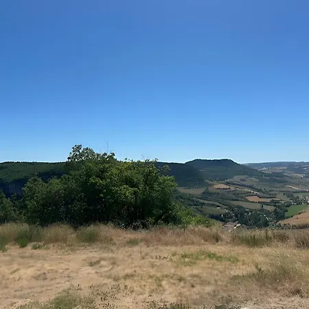 Dom wakacyjny Domaine Avec Vue Cirque Du Levancou Saint-Georges-de-Luzençon