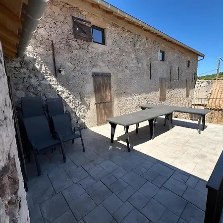Feriehus Domaine Avec Vue Cirque Du Levancou Saint-Georges-de-Luzençon